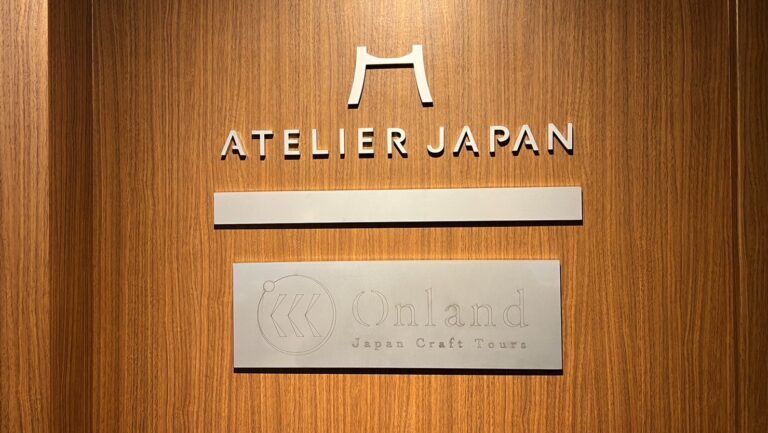 ATELIER JAPANでの小笹織物の御朱印帳展示販売